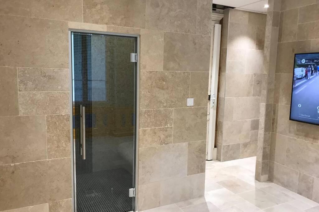 דירות Chamalières Rare Petit Cocon F1 Calme Possibilite Jacuzzi Hammam En Sus מראה חיצוני תמונה